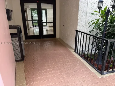 16909 N Bay Road Sunny Isles Beach FL 33160