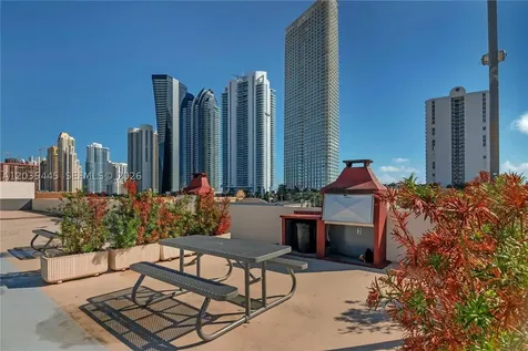 16909 N Bay Road Sunny Isles Beach FL 33160