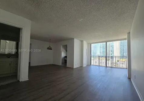 16909 N Bay Road Sunny Isles Beach FL 33160