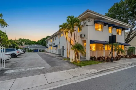6647 SW 59th Place South Miami FL 33143
