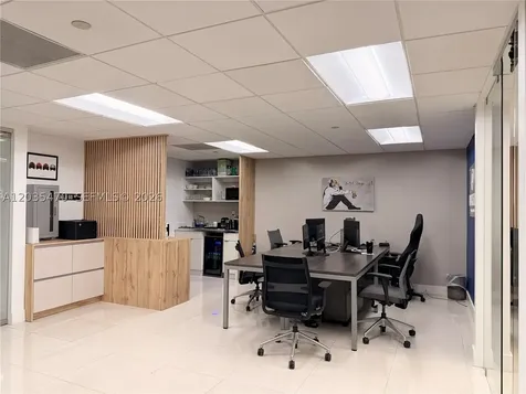 2100 Ponce De Leon Boulevard Coral Gables FL 33134