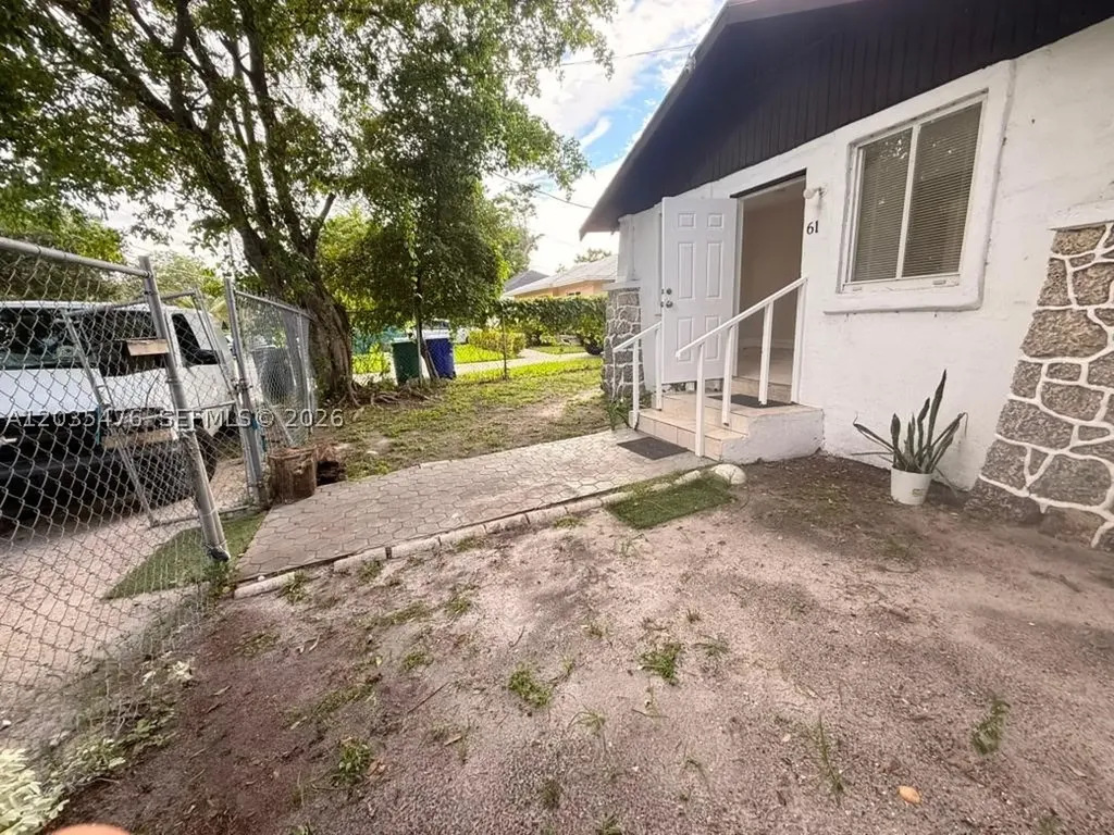 61 NE 59th Terrace Miami FL 33137
