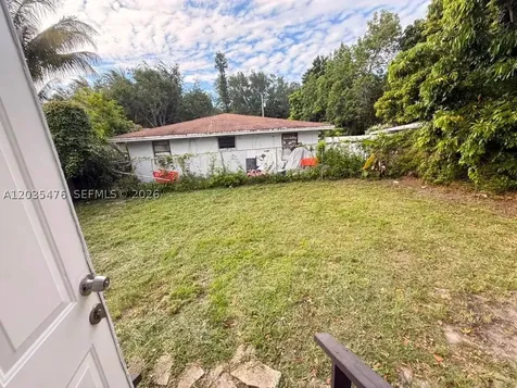 61 NE 59th Terrace Miami FL 33137