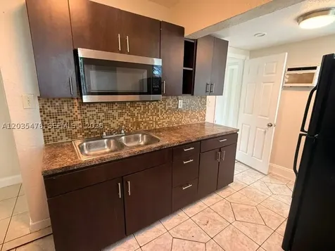 61 NE 59th Terrace Miami FL 33137