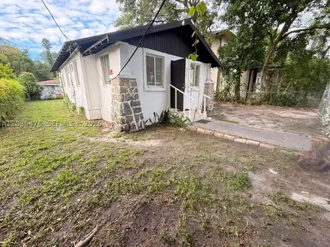 61 NE 59th Terrace Miami FL 33137