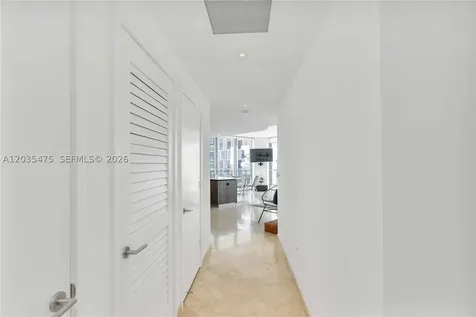 68 SE 6th Street Miami FL 33131