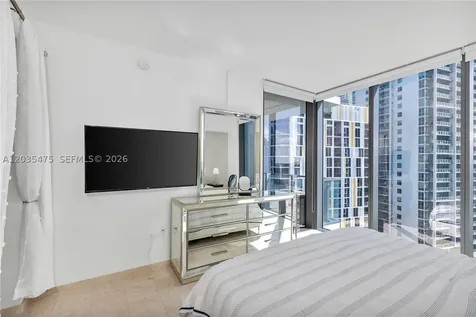 68 SE 6th Street Miami FL 33131