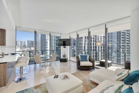 68 SE 6th Street Miami FL 33131