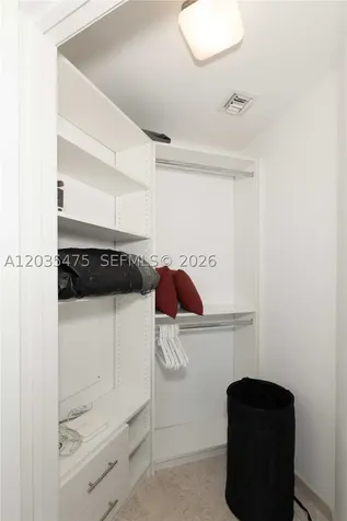 68 SE 6th Street Miami FL 33131