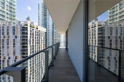 68 SE 6th Street Miami FL 33131