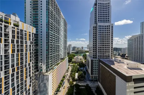 68 SE 6th Street Miami FL 33131