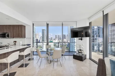 68 SE 6th Street Miami FL 33131