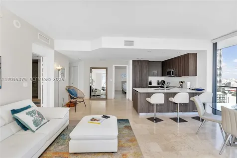 68 SE 6th Street Miami FL 33131