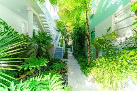 7834 Abbott Avenue Miami Beach FL 33141