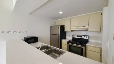 8160 Geneva Court Doral FL 33166