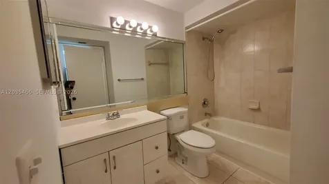 8160 Geneva Court Doral FL 33166
