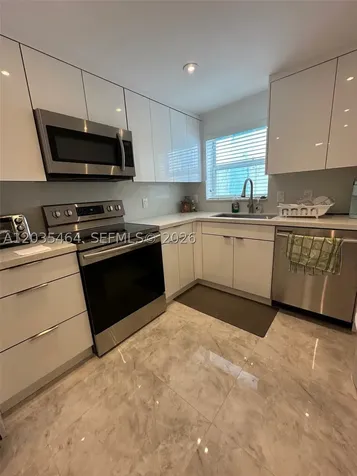 245 18th Street Miami Beach FL 33139