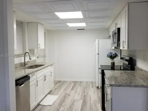 1601 Bay Road Miami Beach FL 33139