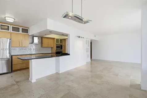 520 SE Brickell Key Drive Miami FL 33131