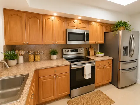 18840 NW 57th Avenue Hialeah FL 33015