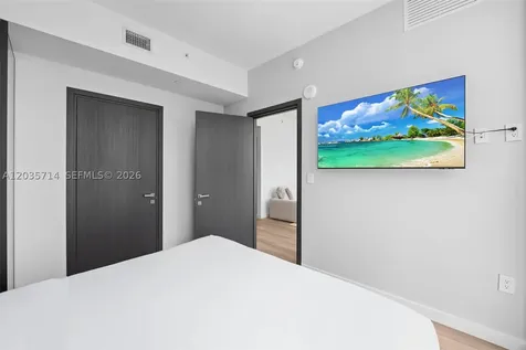 20 NE 11th Street Miami FL 33132