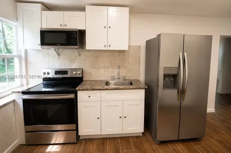 10945 NW 19th Avenue Miami FL 33167