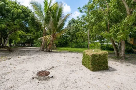 10945 NW 19th Avenue Miami FL 33167