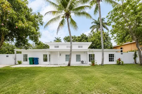 10945 NW 19th Avenue Miami FL 33167