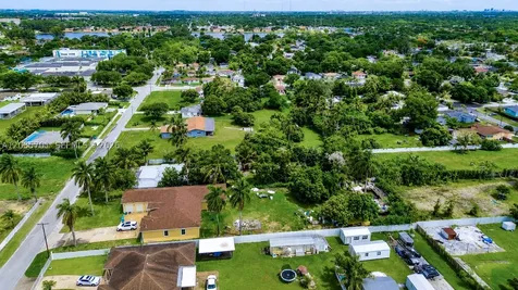10945 NW 19th Avenue Miami FL 33167