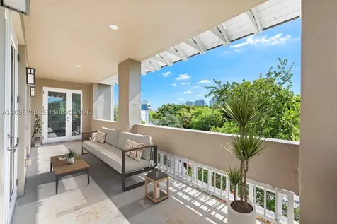 3540 Main Highway Miami FL 33133