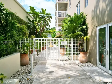 3540 Main Highway Miami FL 33133