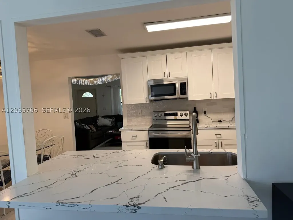 9764 Saddlebrook Drive Boca Raton FL 33496