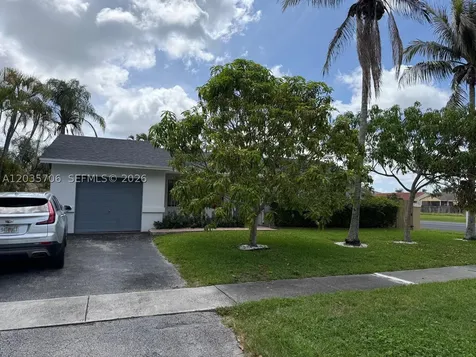 9764 Saddlebrook Drive Boca Raton FL 33496