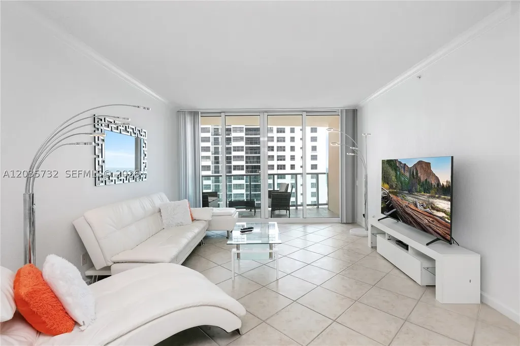 2501 S Ocean Drive Hollywood FL 33019