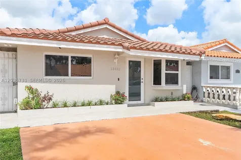 11432 NW 87th Place Hialeah Gardens FL 33018