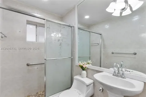 11432 NW 87th Place Hialeah Gardens FL 33018