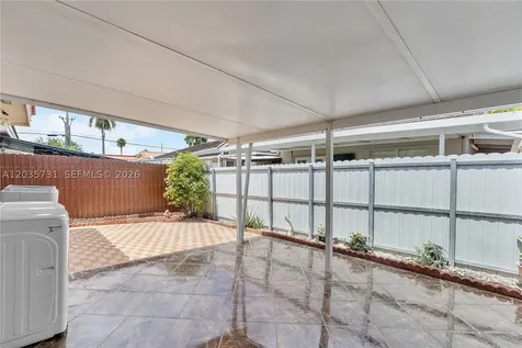 11432 NW 87th Place Hialeah Gardens FL 33018
