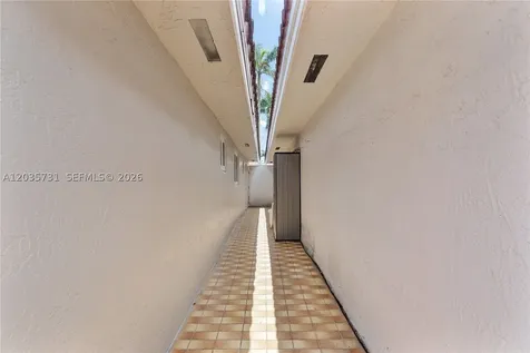 11432 NW 87th Place Hialeah Gardens FL 33018