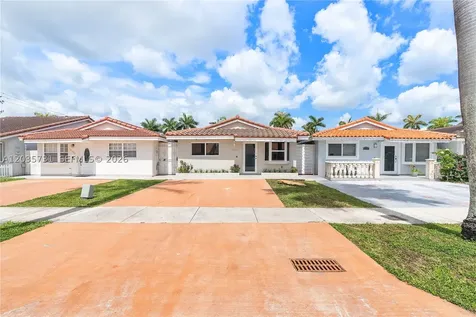 11432 NW 87th Place Hialeah Gardens FL 33018