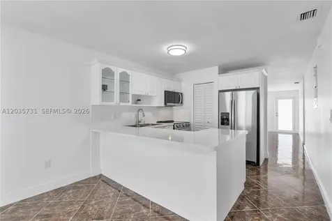 11432 NW 87th Place Hialeah Gardens FL 33018