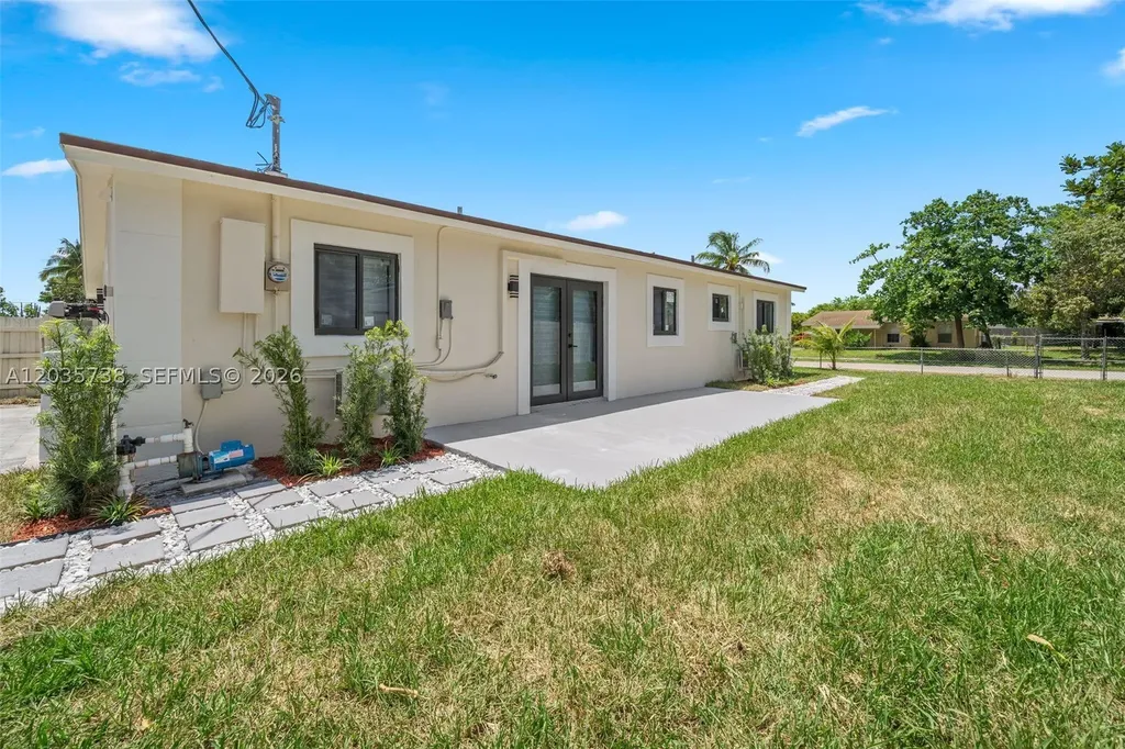 1944 NE 2nd Avenue Pompano Beach FL 33060