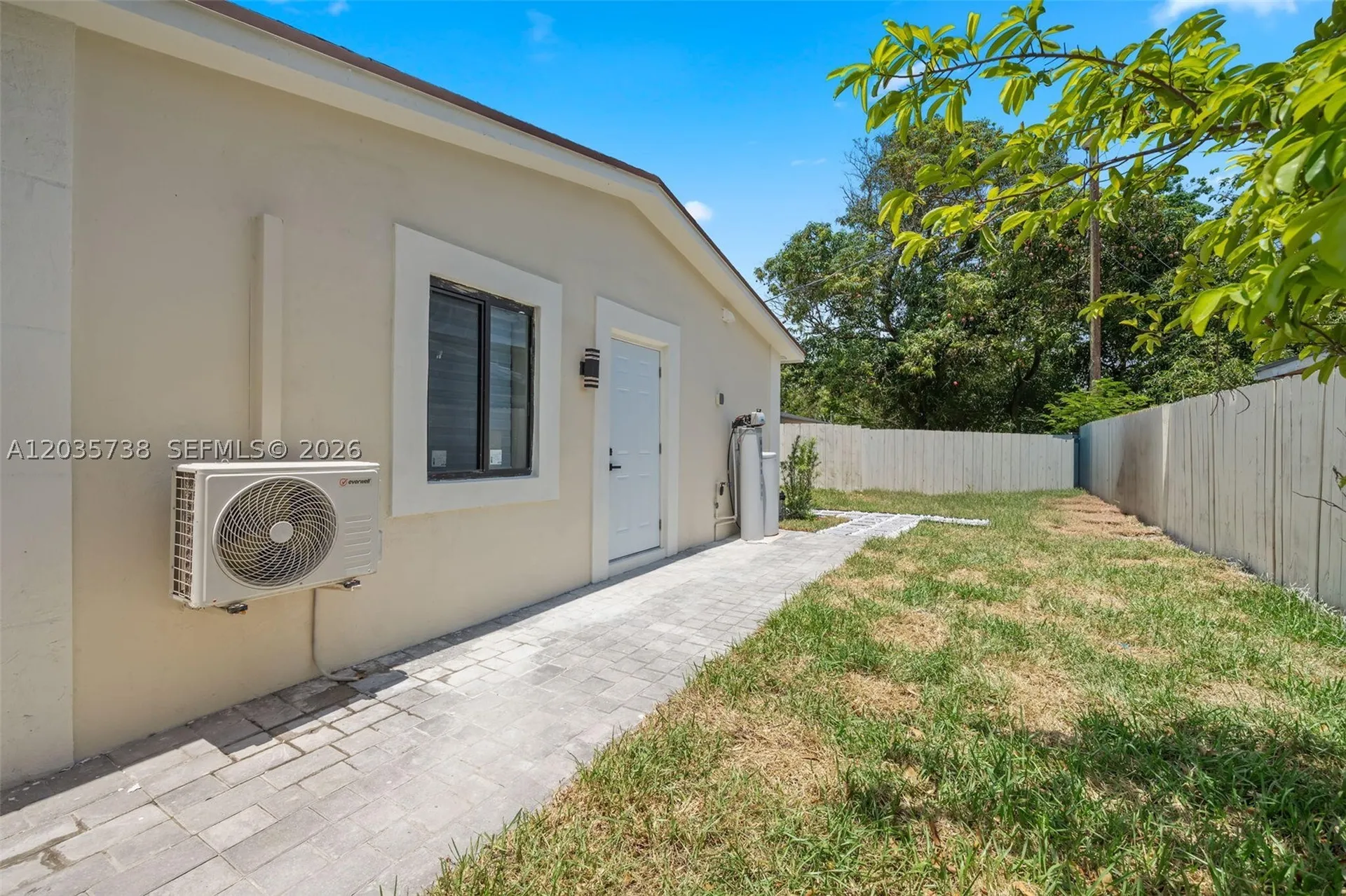 1944 NE 2nd Avenue Pompano Beach FL 33060