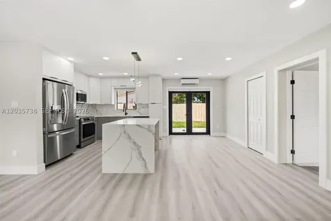 1944 NE 2nd Avenue Pompano Beach FL 33060
