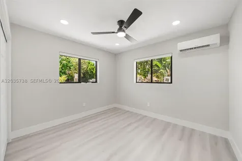 1944 NE 2nd Avenue Pompano Beach FL 33060