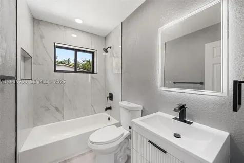 1944 NE 2nd Avenue Pompano Beach FL 33060