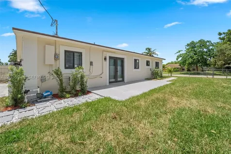 1944 NE 2nd Avenue Pompano Beach FL 33060