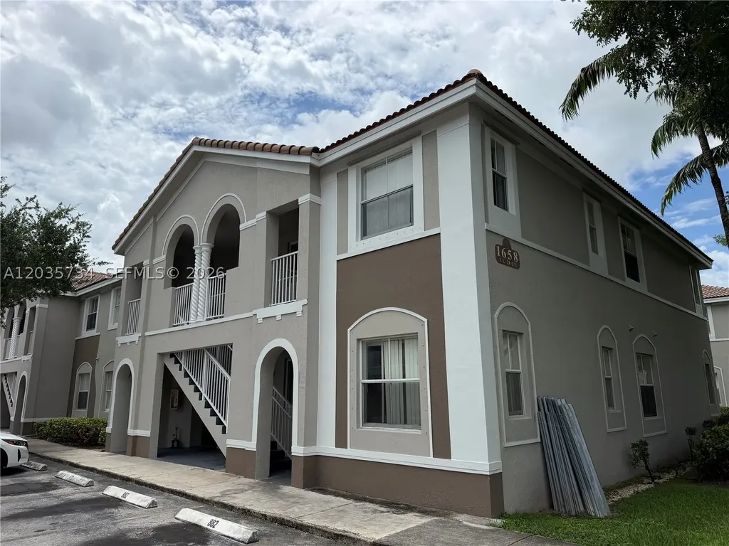 1658 SE 28th Court Homestead FL 33035