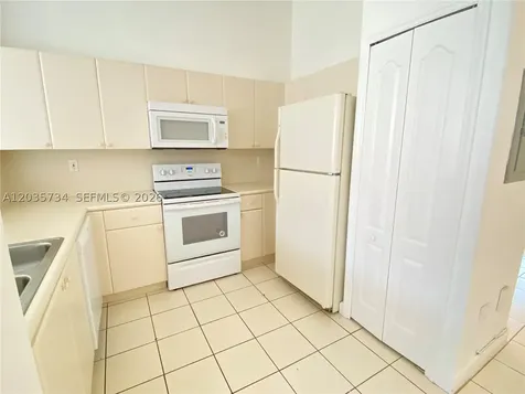 1658 SE 28th Court Homestead FL 33035