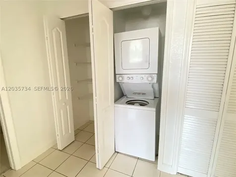 1658 SE 28th Court Homestead FL 33035