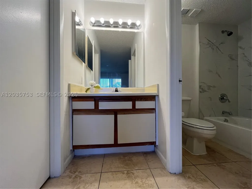 4321 W Mcnab Road Pompano Beach FL 33069